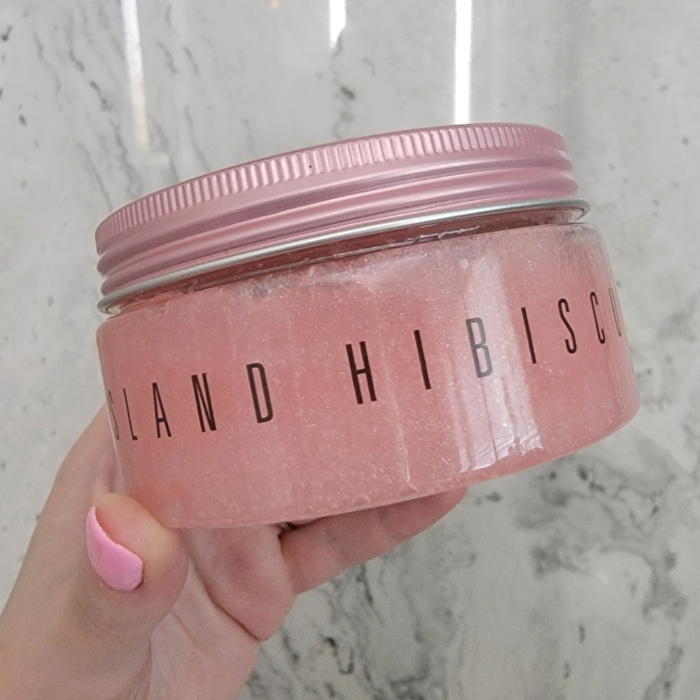 NIB Island Hibiscus Shimmering Rose Gold Body Scrub, Hallu